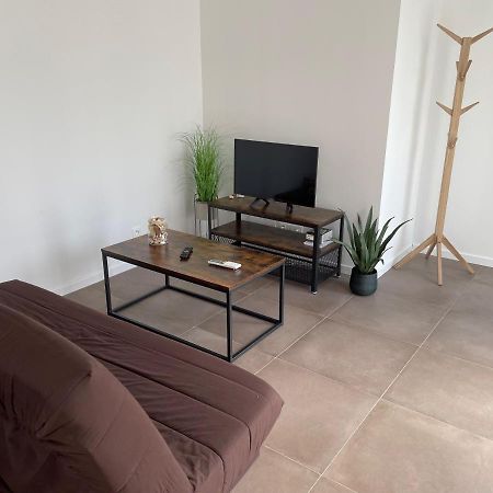 Maison Fleurs De Lys, Climatisee, Wifi Et Parking Privee Gratuit, Lave-Linge, Vernon Giverny Dış mekan fotoğraf
